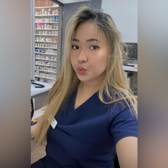 Meet your Posher, Agnes - Picture 12 of 16